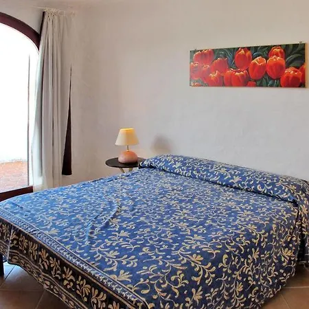 Sleeps 10 * Porto Rafael